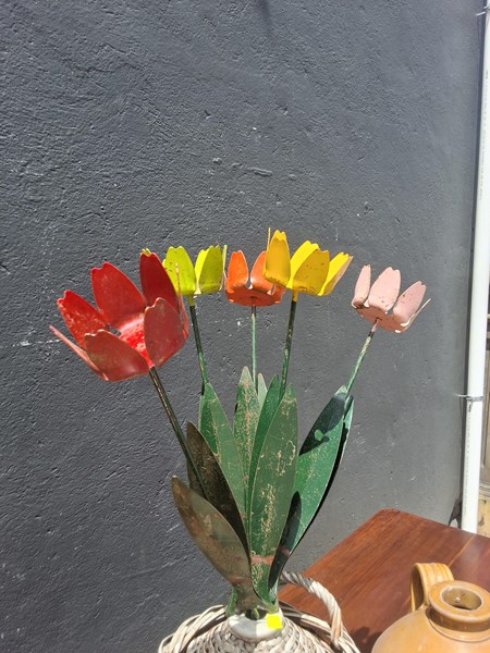 Lot 510 - METAL PETAL