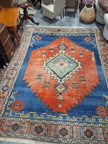 Lot 40 - RUG