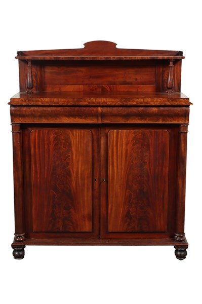Lot 95 - CEDAR CHIFFONIER