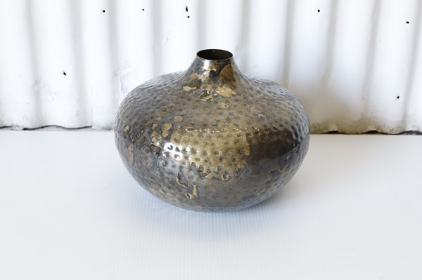 Lot 42 - ORNAMENT