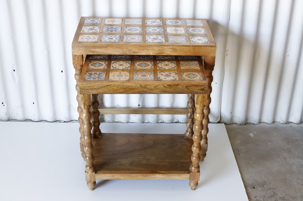 Lot 33 - NEST OF TABLES