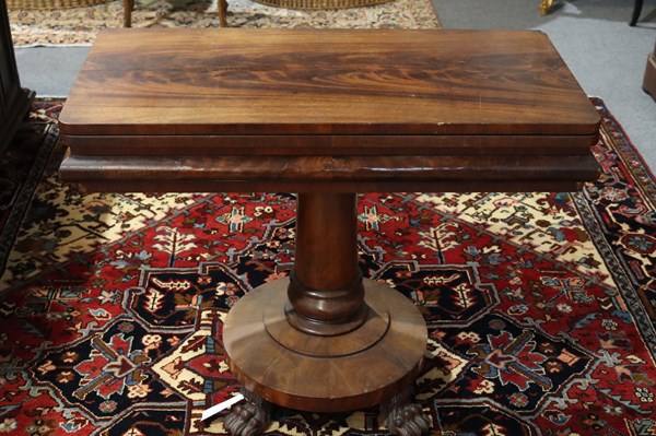Lot 321 - TEA TABLE