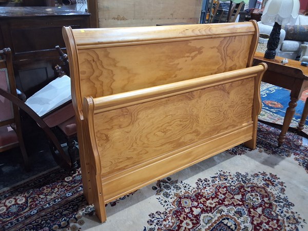 Lot 86 - BED FRAME