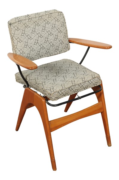 Lot 39 - EXECUTIVE CHAIR