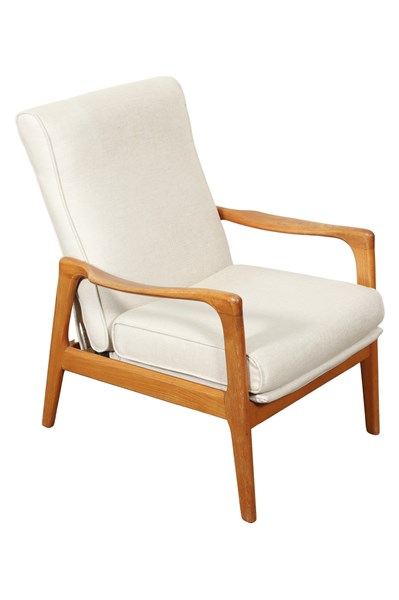 Lot 40 - RECLINING ARMCHAIR