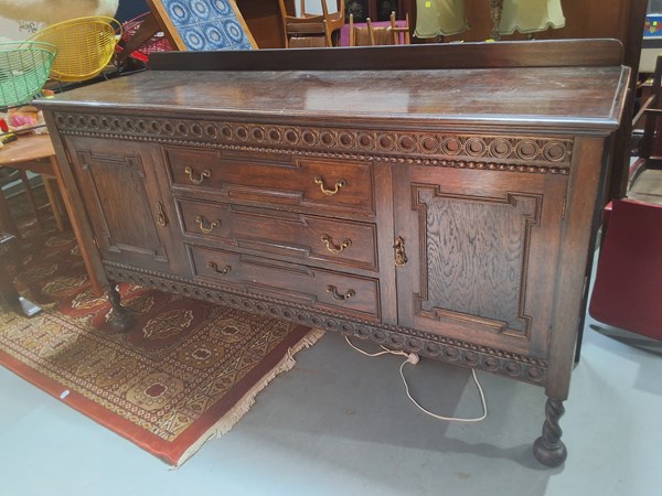 Lot 41 - SIDEBOARD