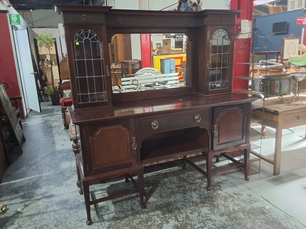 Lot 21 - SIDEBOARD