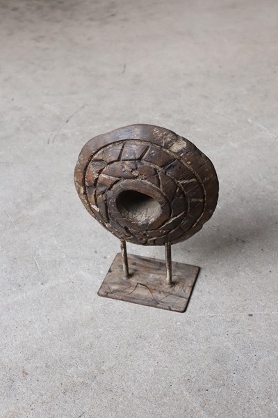Lot 19 - ORNAMENT