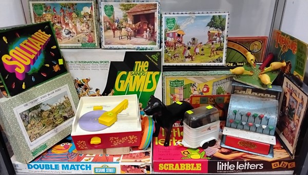Lot 1334 - A COLLECTION OF TOYS