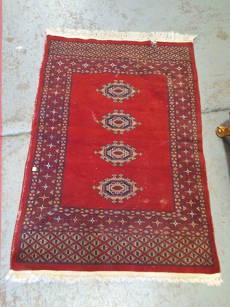 Lot 76 - RUG