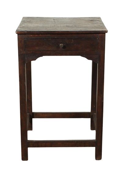 Lot 39 - PEDESTAL TABLE