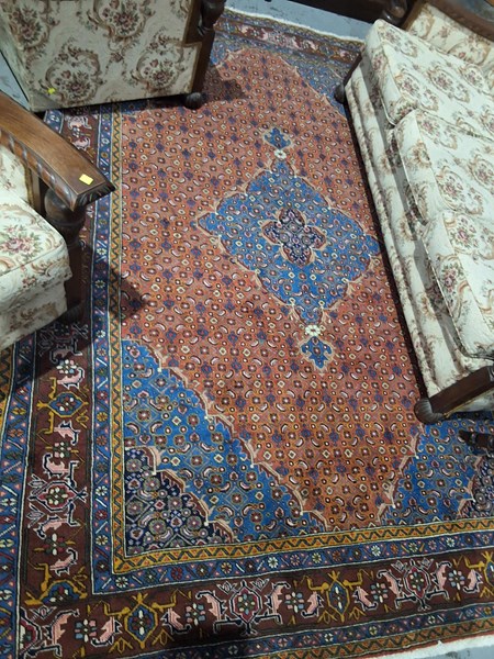 Lot 25 - RUG