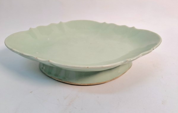 Lot 1154 - ORIENTAL BOWL