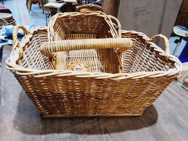 Lot 476 - BASKET WARE