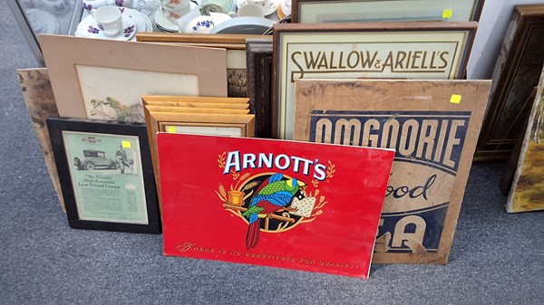 Lot 1395 - PRINTS & PAINTINGS