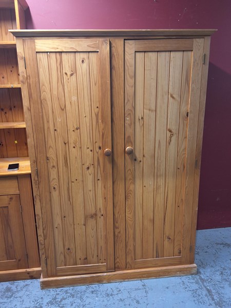 Lot 44 - CUPBOARD