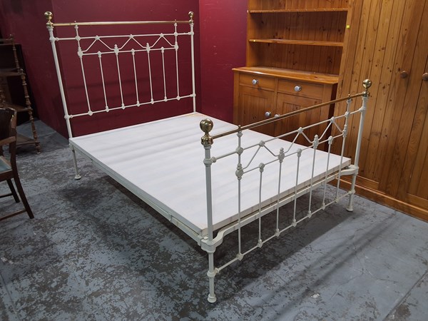 Lot 53 - CAST IRON BED