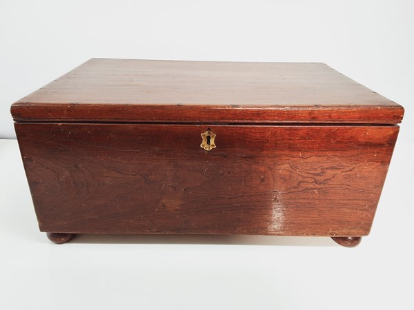 Lot 492 - TRUNK