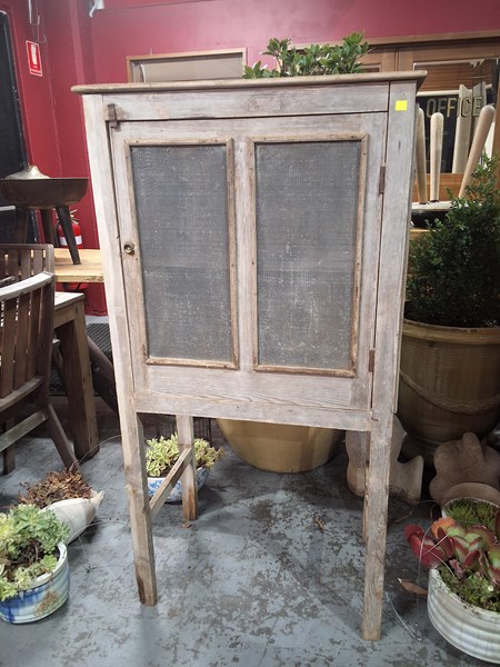 Lot 57 - MEATSAFE