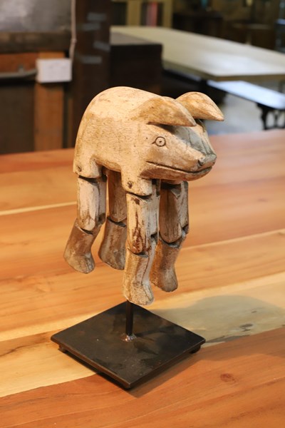 Lot 33 - ORNAMENT