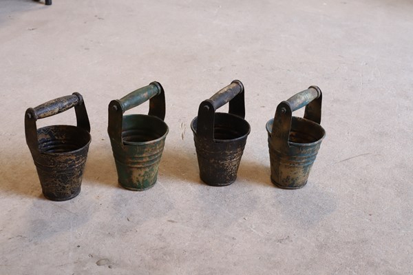 Lot 40 - MINI BUCKETS