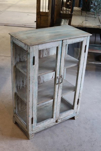 Lot 42 - CABINET