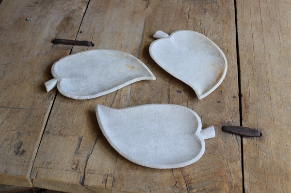 Lot 17 - MARBLE DISH