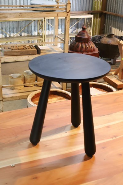 Lot 112 - SIDE TABLE