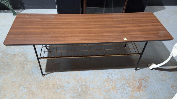 Lot 213 - RETRO COFFEE TABLE