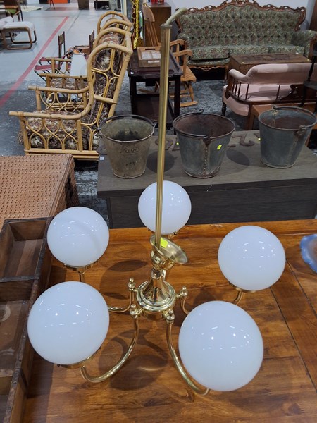 Lot 139 - BALL SHADE LIGHT