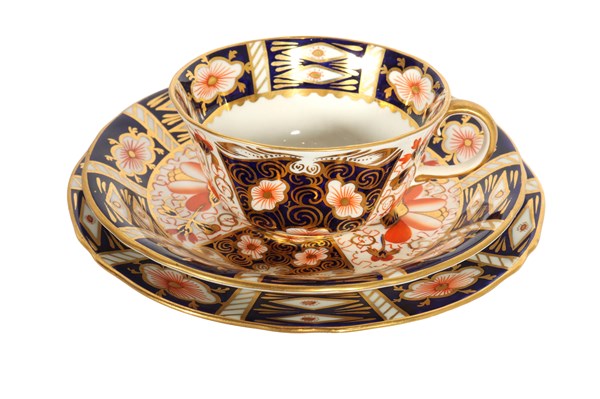 Lot 25 - ROYAL CROWN DERBY