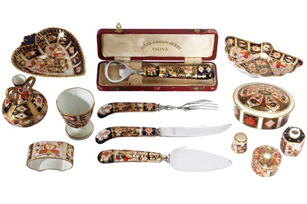 Lot 27 - ROYAL CROWN DERBY