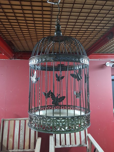 Lot 69 - BIRD CAGE