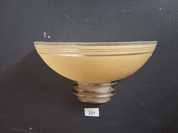 Lot 221 - ART DECO WALL LIGHT
