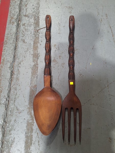 Lot 234 - BIG FORK & SPOON