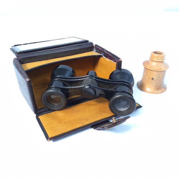 Lot 1026 - MAGNIFIERS