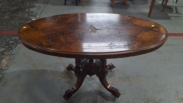 Lot 130 - OCCASIONAL TABLE