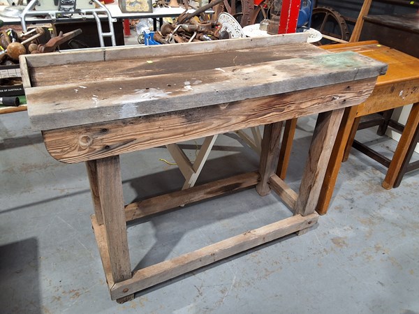 Lot 247 - WORKBENCH