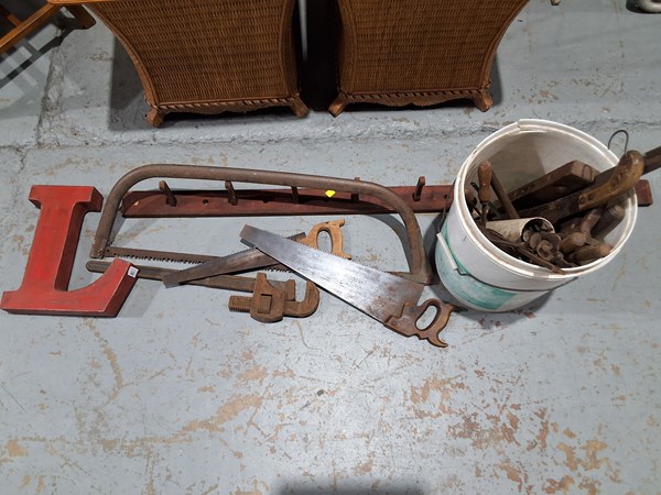 Lot 240 - TOOLS
