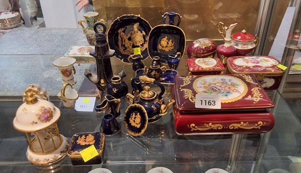 Lot 1163 - LIMOGES PORCELAIN