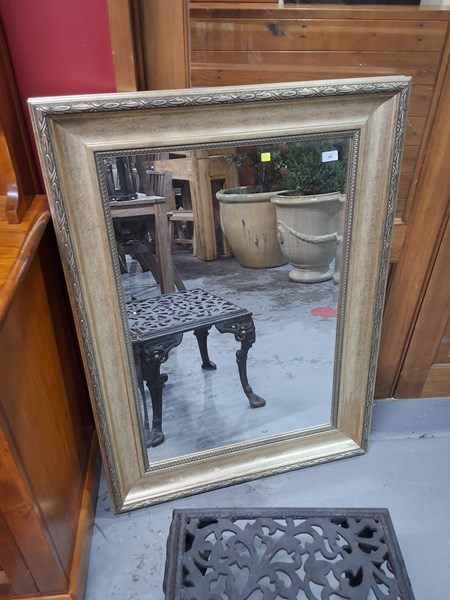 Lot 46 - MIRROR