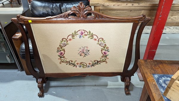 Lot 375 - FIRE SCREEN