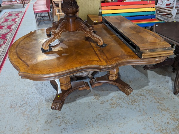 Lot 429 - DINING TABLE