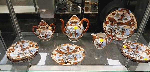 Lot 1289 - PART TEA SERVICE