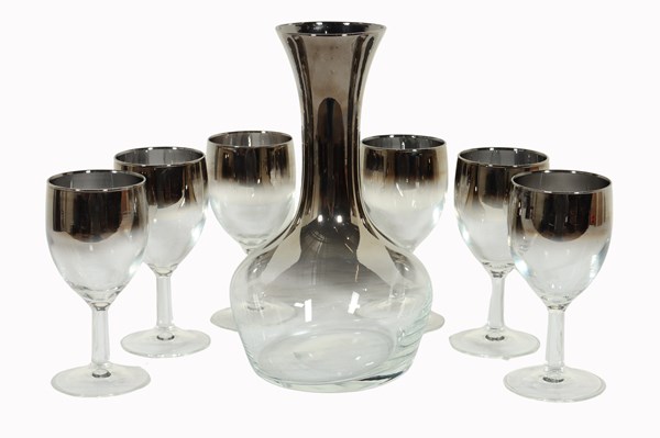 Lot 1329 - DECANTER SET