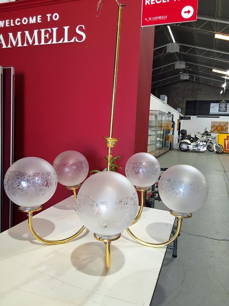 Lot 36 - CEILING LIGHT