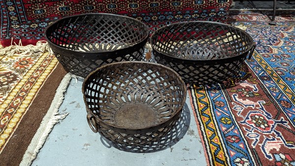 Lot 33 - PLANTERS