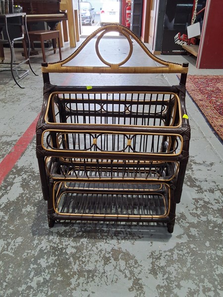 Lot 31 - MAGAZINE STAND