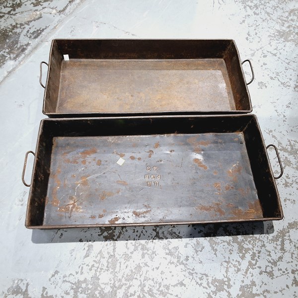 Lot 103 - TRAYS
