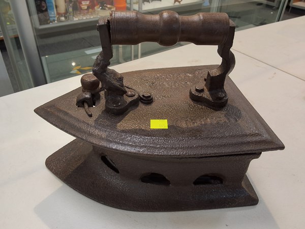 Lot 1336 - COAL IRON